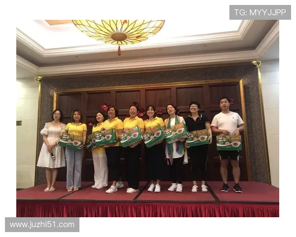 丢掉三球后面露微笑 什琴斯尼澄清那并非笑容